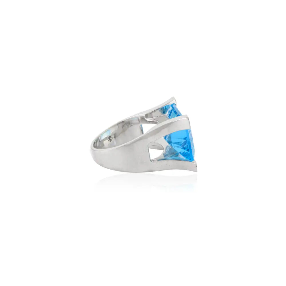 Luxury Wholesale Blue Topaz & Diamond Cocktail Ring Solid K18 White Gold Trending Jewelry