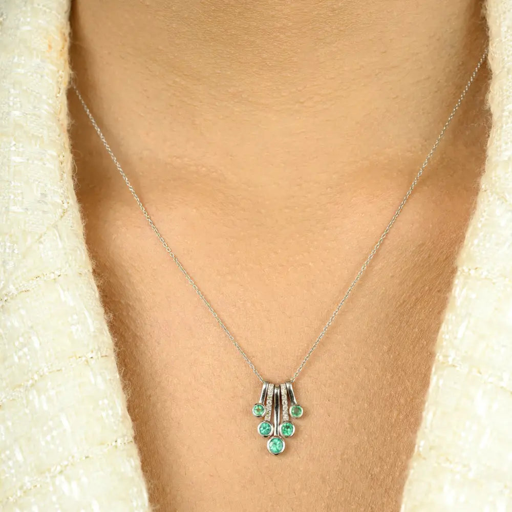 Real 18K White Gold Natural Emerald Dangling Pendant Necklace Fine Handmade Jewelry