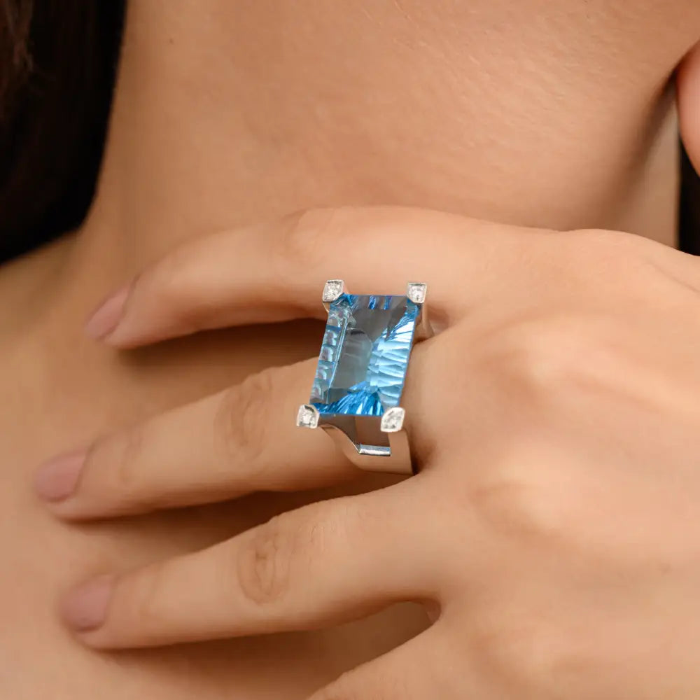 Luxury Wholesale Blue Topaz & Diamond Cocktail Ring Solid K18 White Gold Trending Jewelry