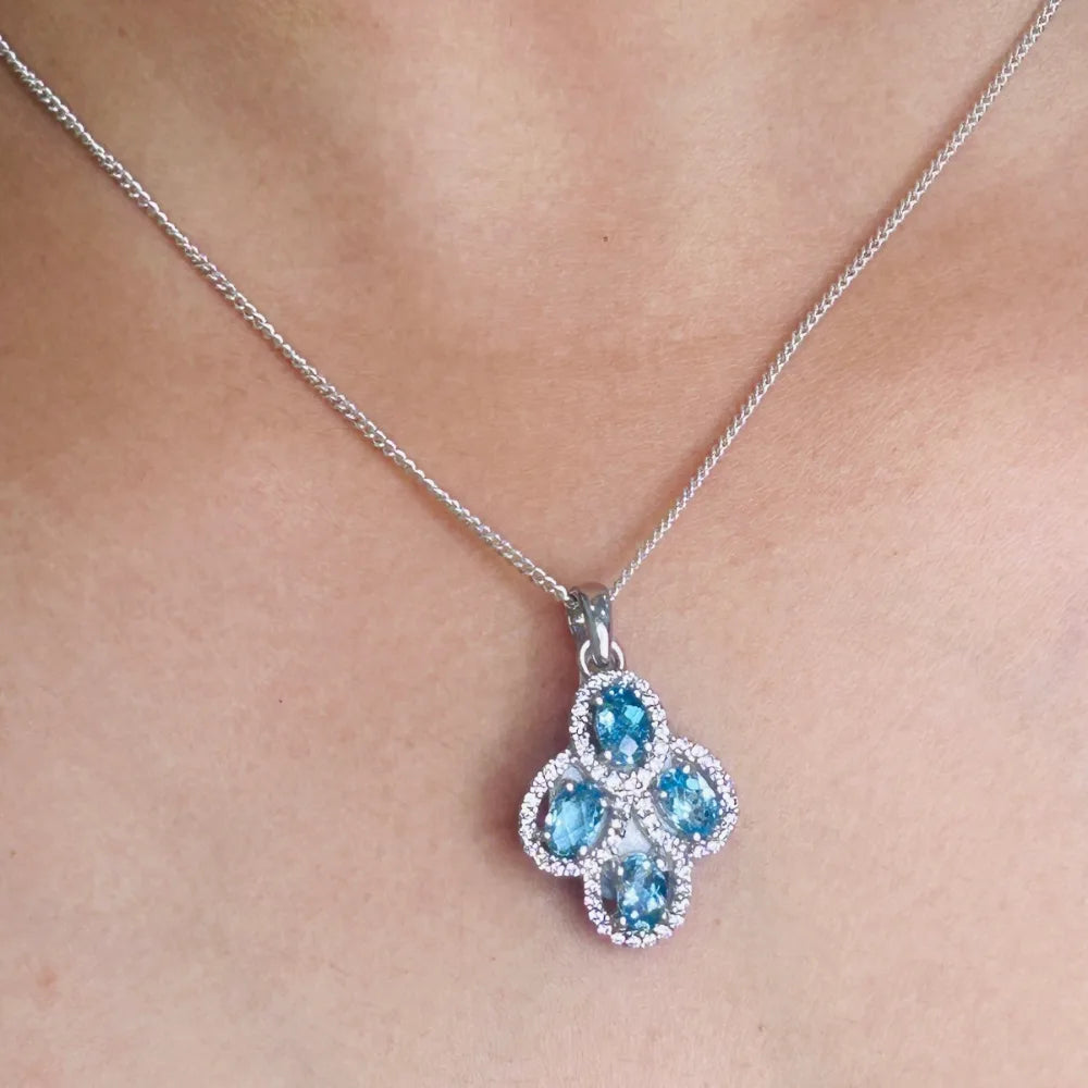 Elegant Jewelry Natural Oval Shape Blue Topaz & American Diamond Gemstone Statement Pendant