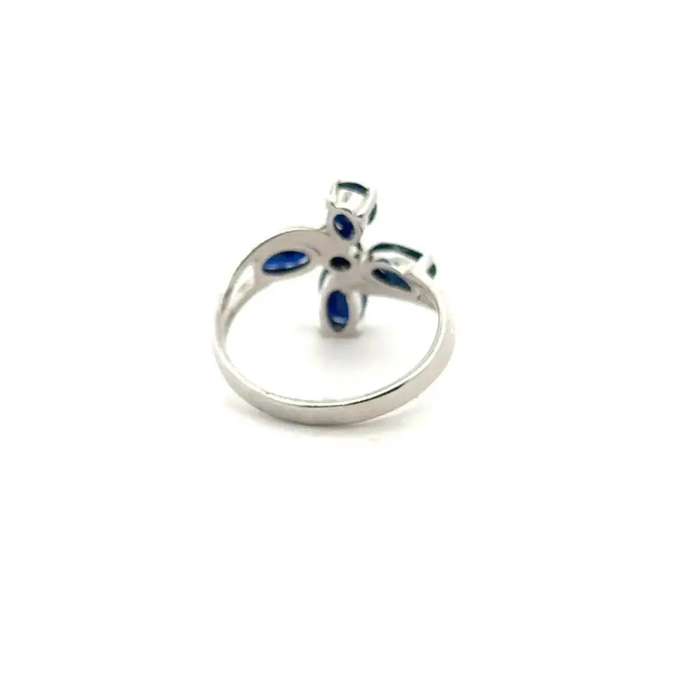 Popular Design High Quality Genuine Blue Sapphire Flower Shape Ring Set In Prong Setting Wholesale Price
