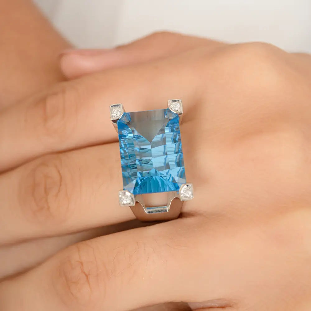 Luxury Wholesale Blue Topaz & Diamond Cocktail Ring Solid K18 White Gold Trending Jewelry