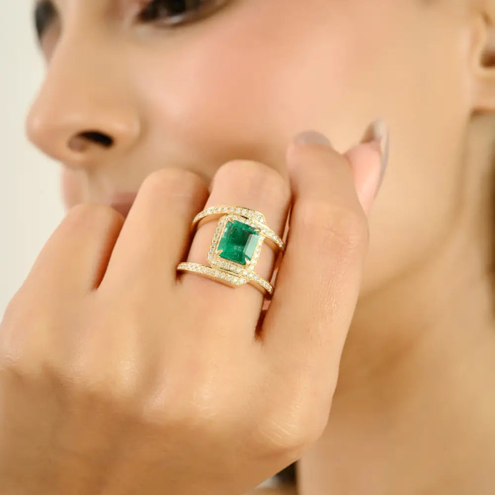2 Ct. Emerald & Diamond Fine Split Shank Wedding Ring Wholesale 14K Yellow Gold New Jewelry