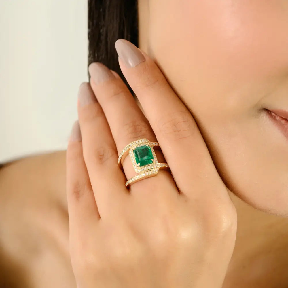 2 Ct. Emerald & Diamond Fine Split Shank Wedding Ring Wholesale 14K Yellow Gold New Jewelry