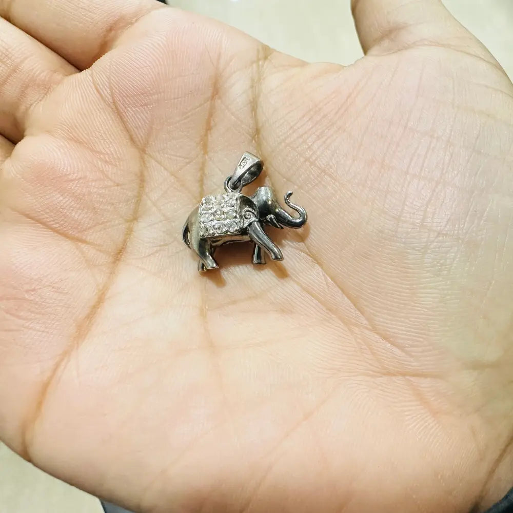 Best Selling Products Round Cut American Diamond Elephant Shape Pendant For Party Wholesale Jewelry