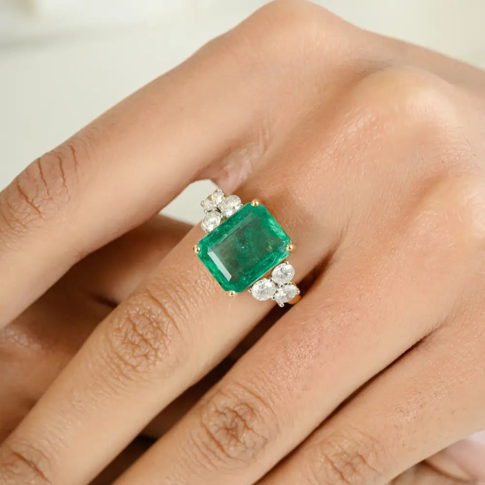 Unique Natural Emerald & Diamond Statement Ring Customized Gold Jewelry Manufacturer