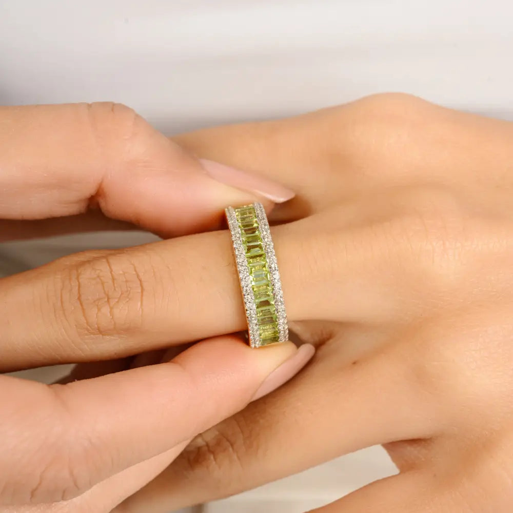 Statement Trending Jewelry Peridot & Diamond Solid 14K White Gold Wedding Band Ring