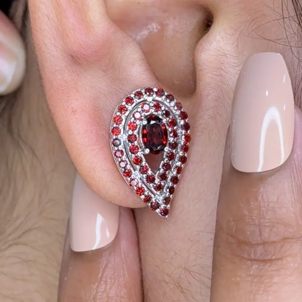 Newly Design Fine 925 Solid Silver Garnet Teardrop Stud Earrings Prong Setting Wedding Jewelry