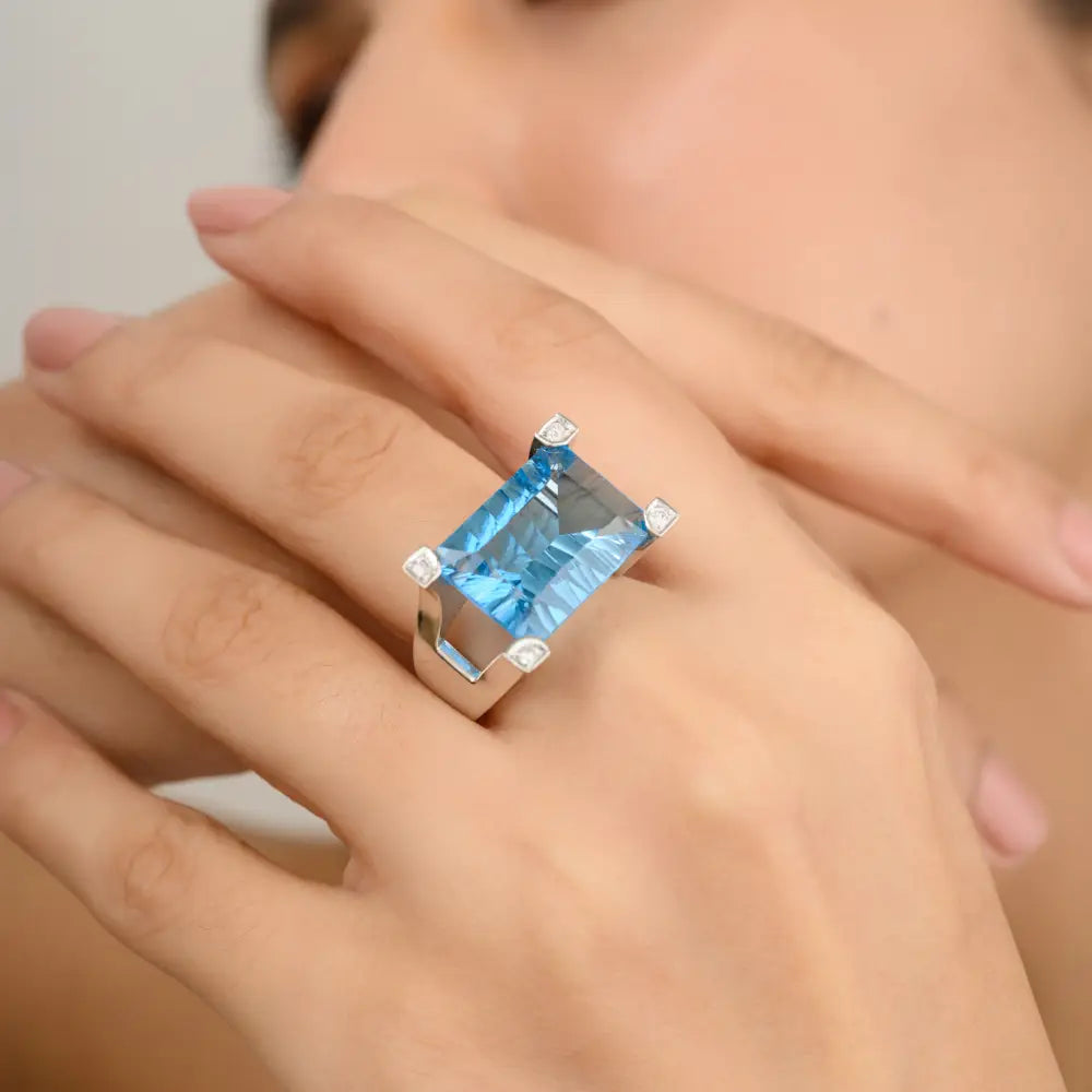 Luxury Wholesale Blue Topaz & Diamond Cocktail Ring Solid K18 White Gold Trending Jewelry