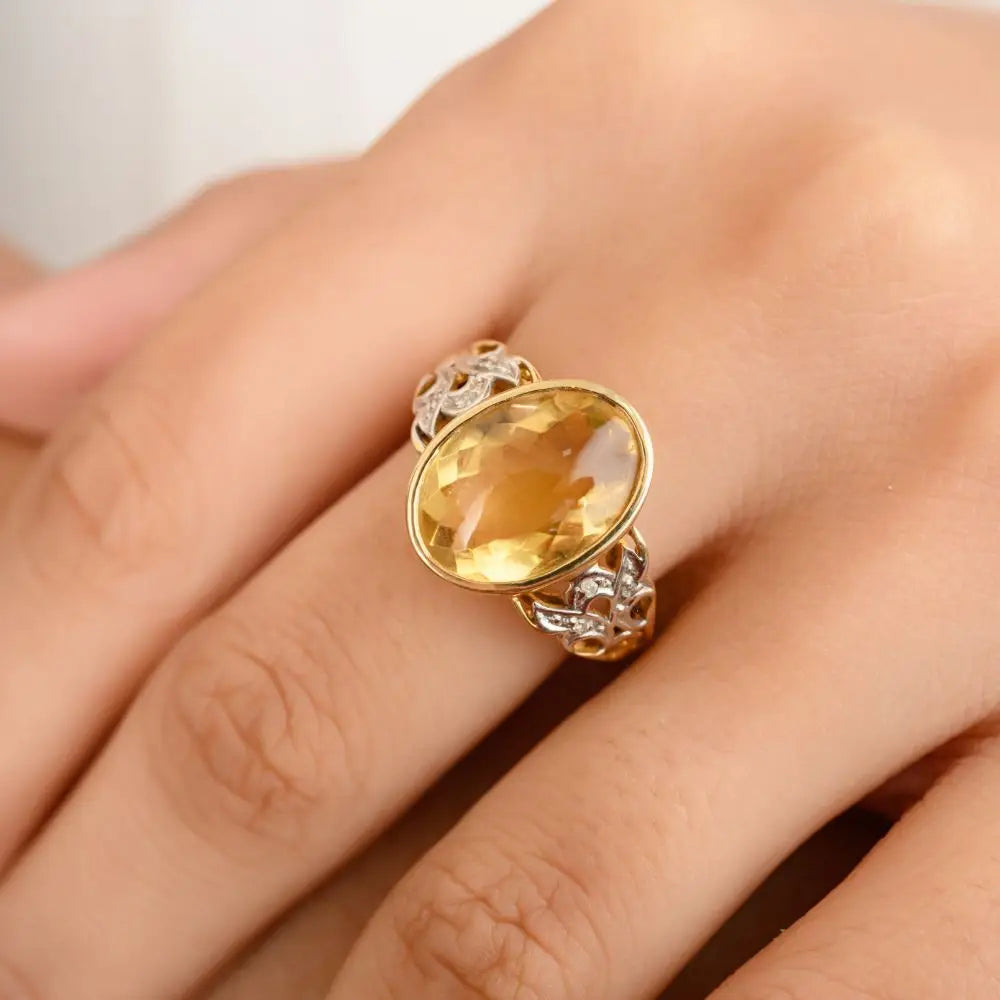 Oval Cut Citrine & Diamond 18k Yellow Gold Wedding Cocktail Ring