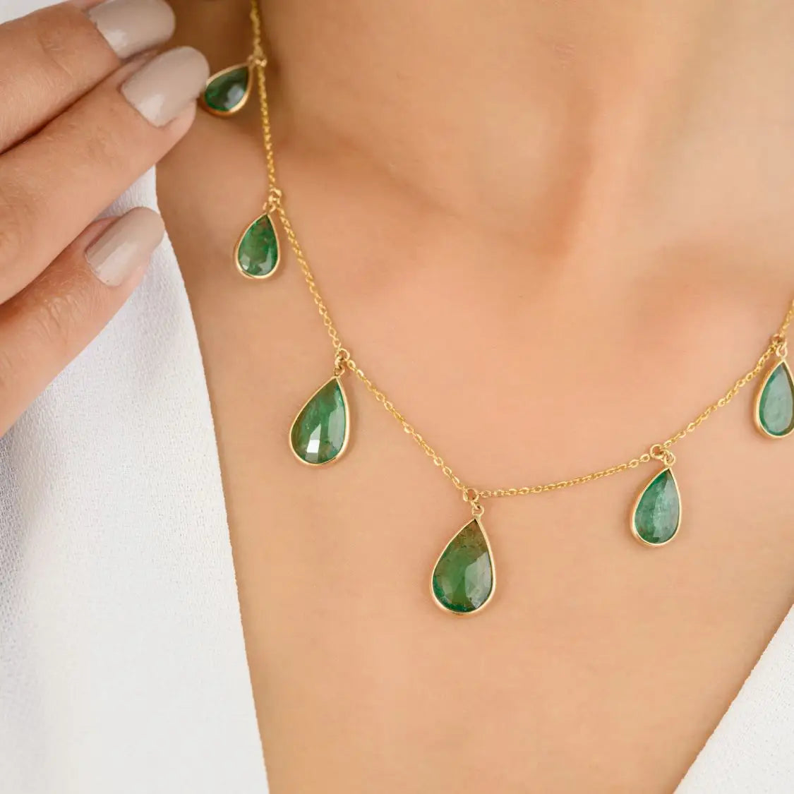 Natural Emerald Teardrop Chain Necklace in 18k Solid Yellow Gold