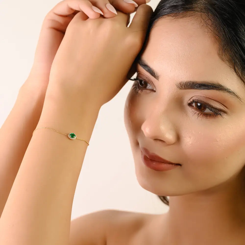 Delicate Simple Design 14K Gold Emerald & Diamond Solitaire Halo Bracelet Unisex Jewelry