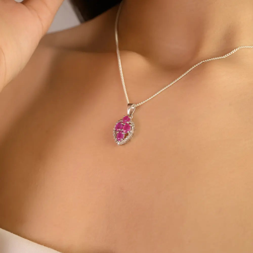 Beautifully Handcrafted Natural Oval Minimal Silver Pendant Jewelry