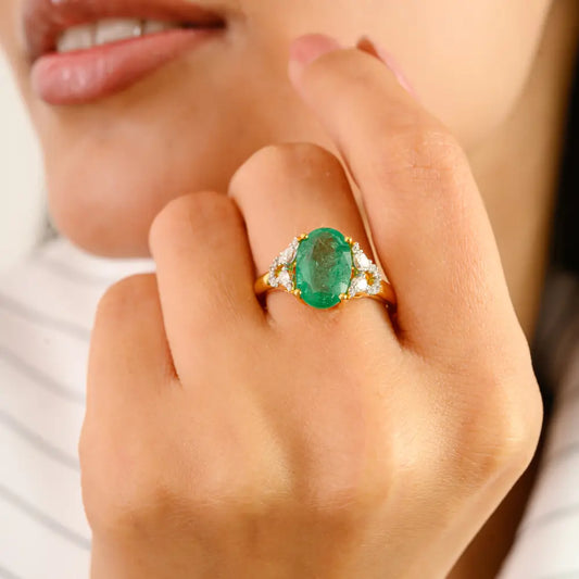 100% Authentic 14K Yellow Gold Oval Cut Emerald & Diamond Statement Ring Unisex