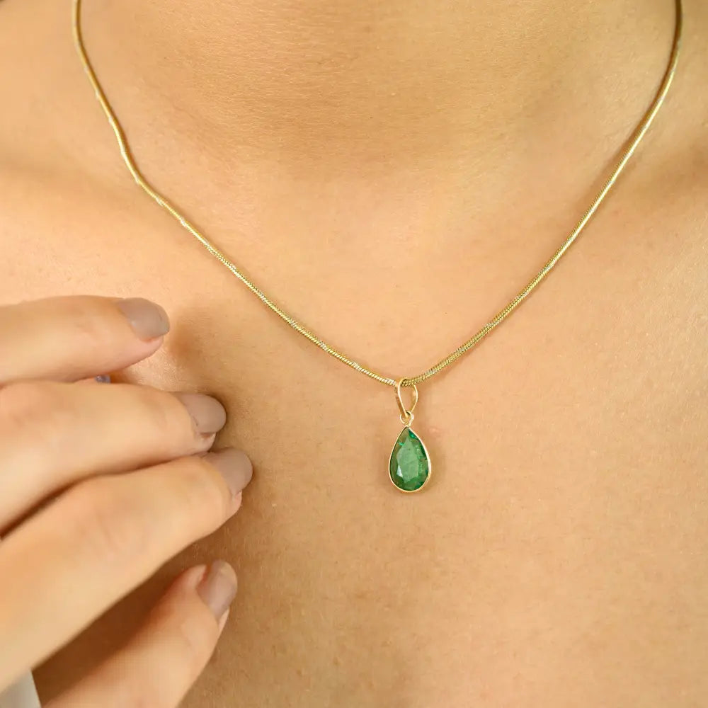 Minimal Pear Shape Emerald Single Stone Pendant Real K14 Yellow Gold Everyday Jewelry