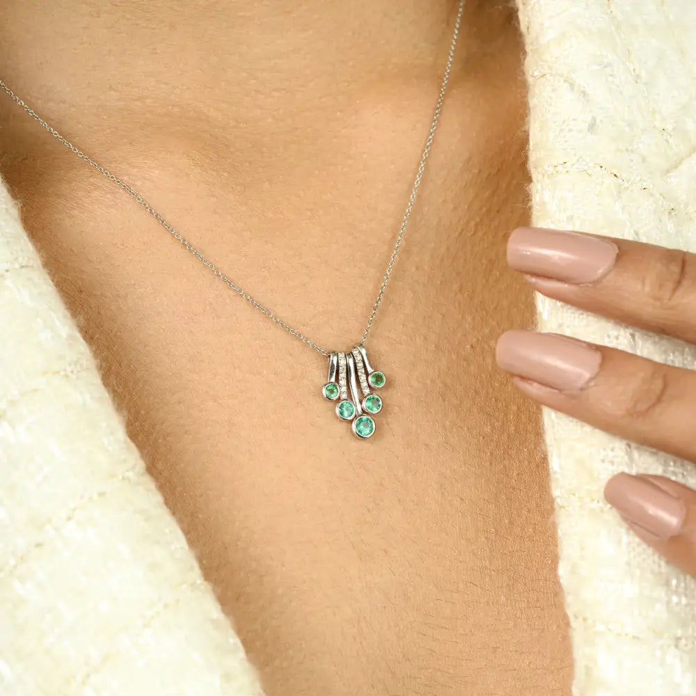 Real 18K White Gold Natural Emerald Dangling Pendant Necklace Fine Handmade Jewelry