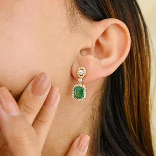 Wholesale Jewelry Emerald & Diamond 18K Yellow Gold Dangle Earring