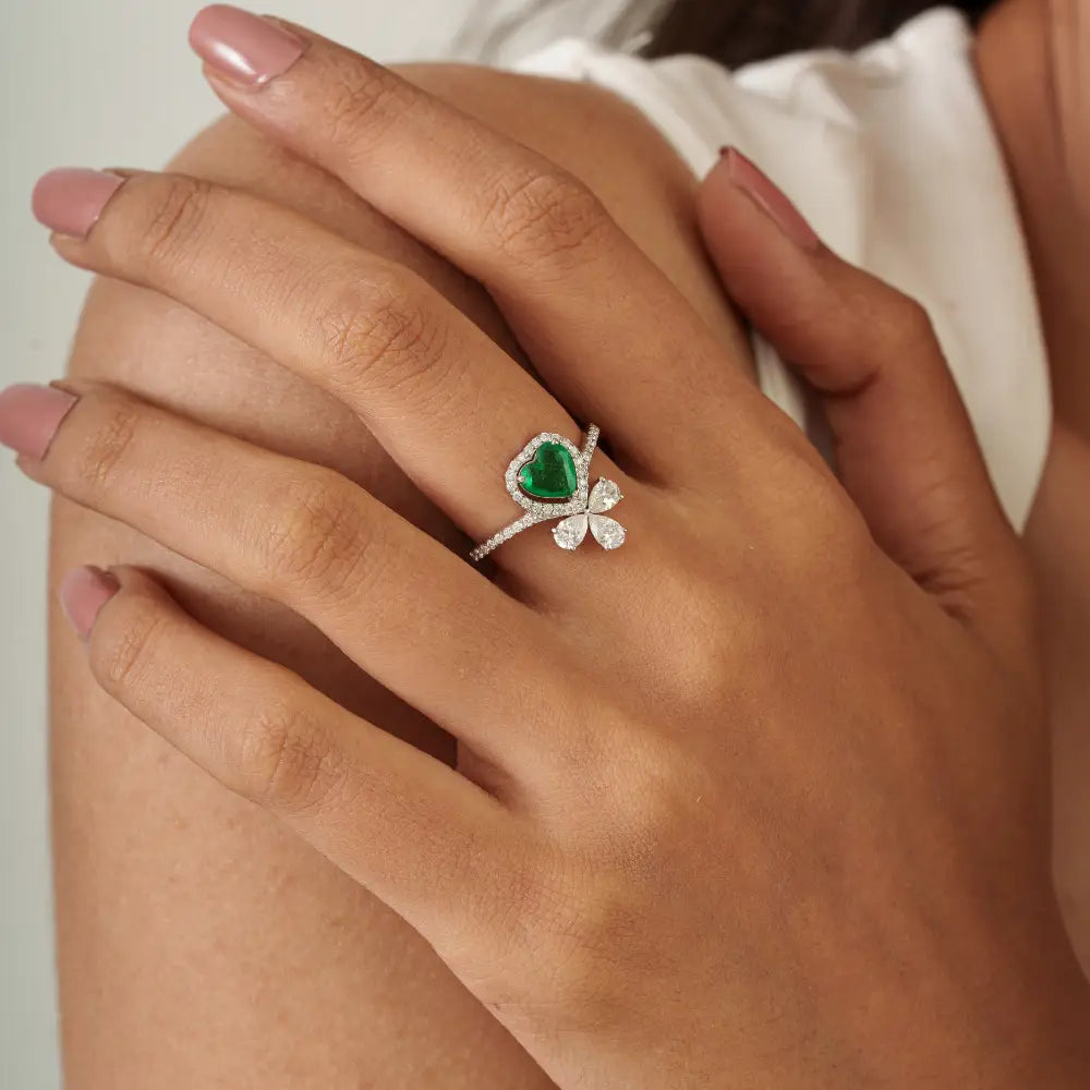 Heart Shape Emerald & Diamond Unique Statement Ring Pure K18 White Gold Bulk Jewelry