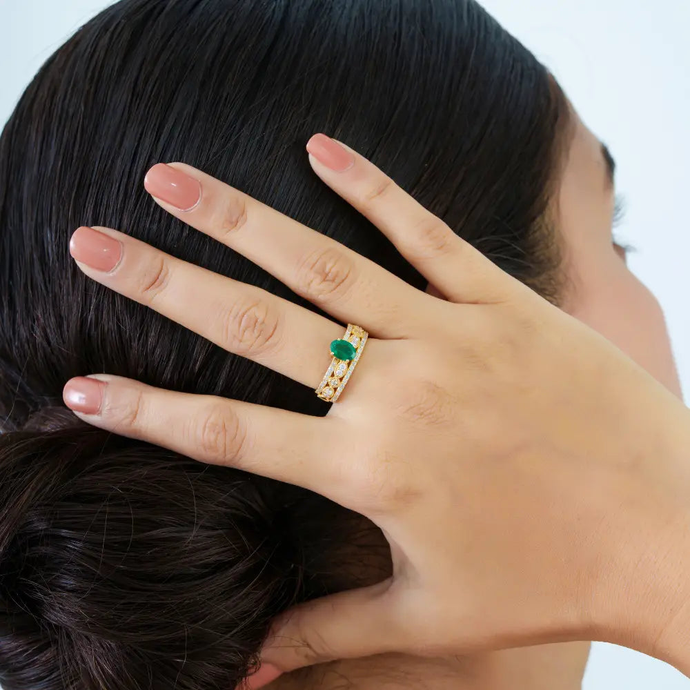 7x5mm Oval Emerald & Diamond Statement Wedding Band Ring Real K18 Yellow Gold Jewelry