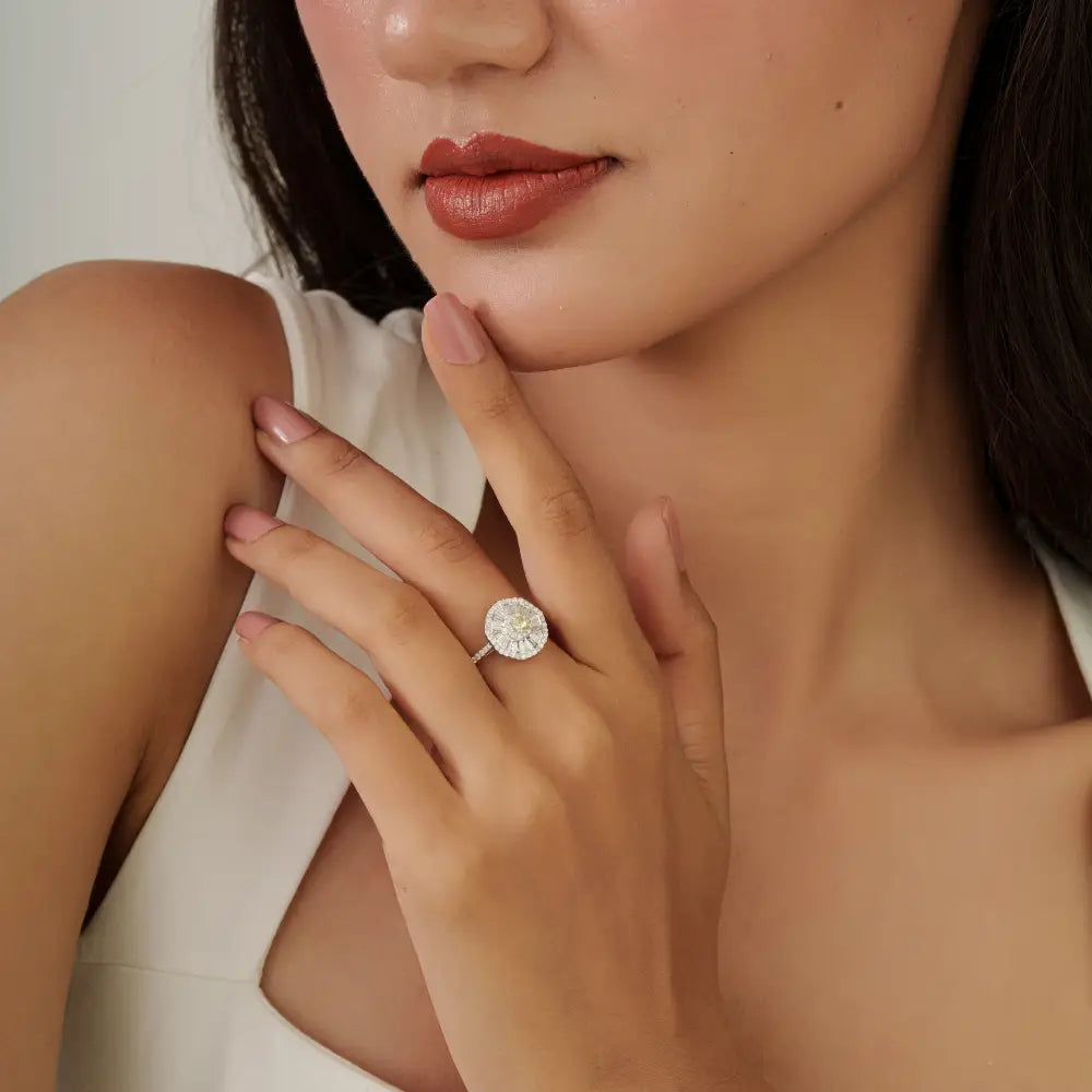 Sparking Bridal Jewelry Natural Diamond Cluster Statement Ring Pure 18K White Gold