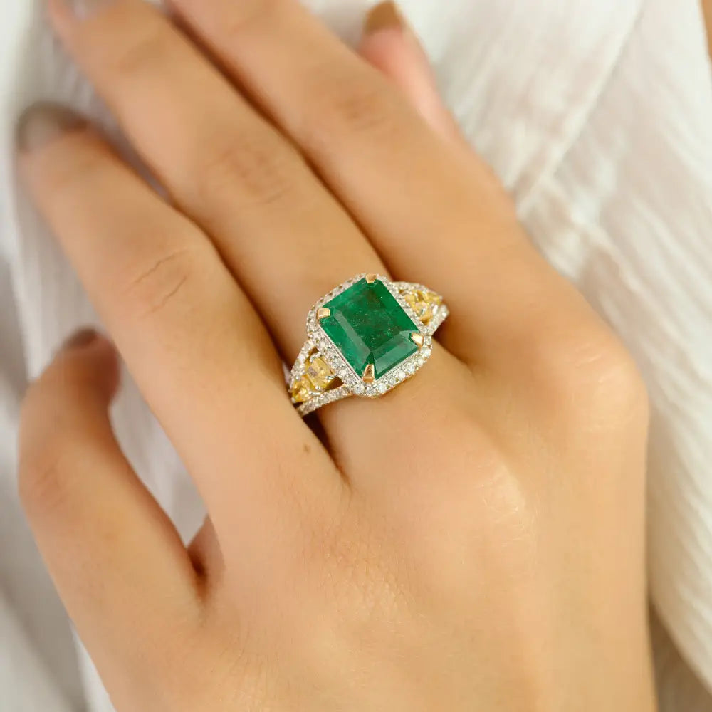 Luxurious K14 Yellow Gold Emerald & Diamond Bold Statement Ring Custom Jewelry Supplier