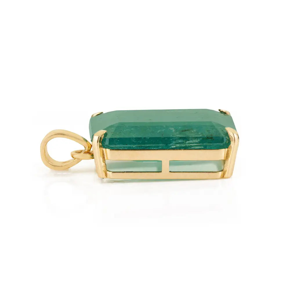 Luxurious 18x15 mm Octagon Cut Emerald Statement Pendant 14K Yellow Gold Jewelry Supplier