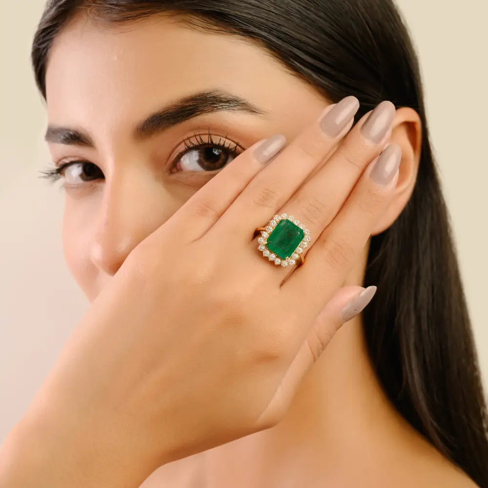 Bold Bridal Jewelry Real Emerald & Diamond 18K Solid Yellow Gold Cluster Wedding Ring