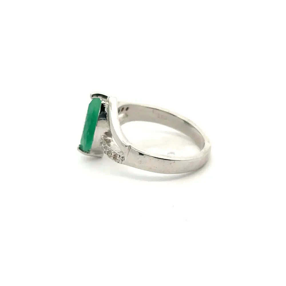 Explore Wholesale Jewelry Marquise Emerald & Round Diamond Promise Solitaire Ring For Unisex Bulk Order