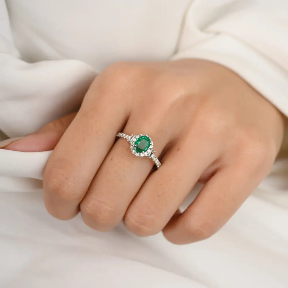 Wholesale Jewelry 18K White Gold Emerald & Diamond Authentic Ring