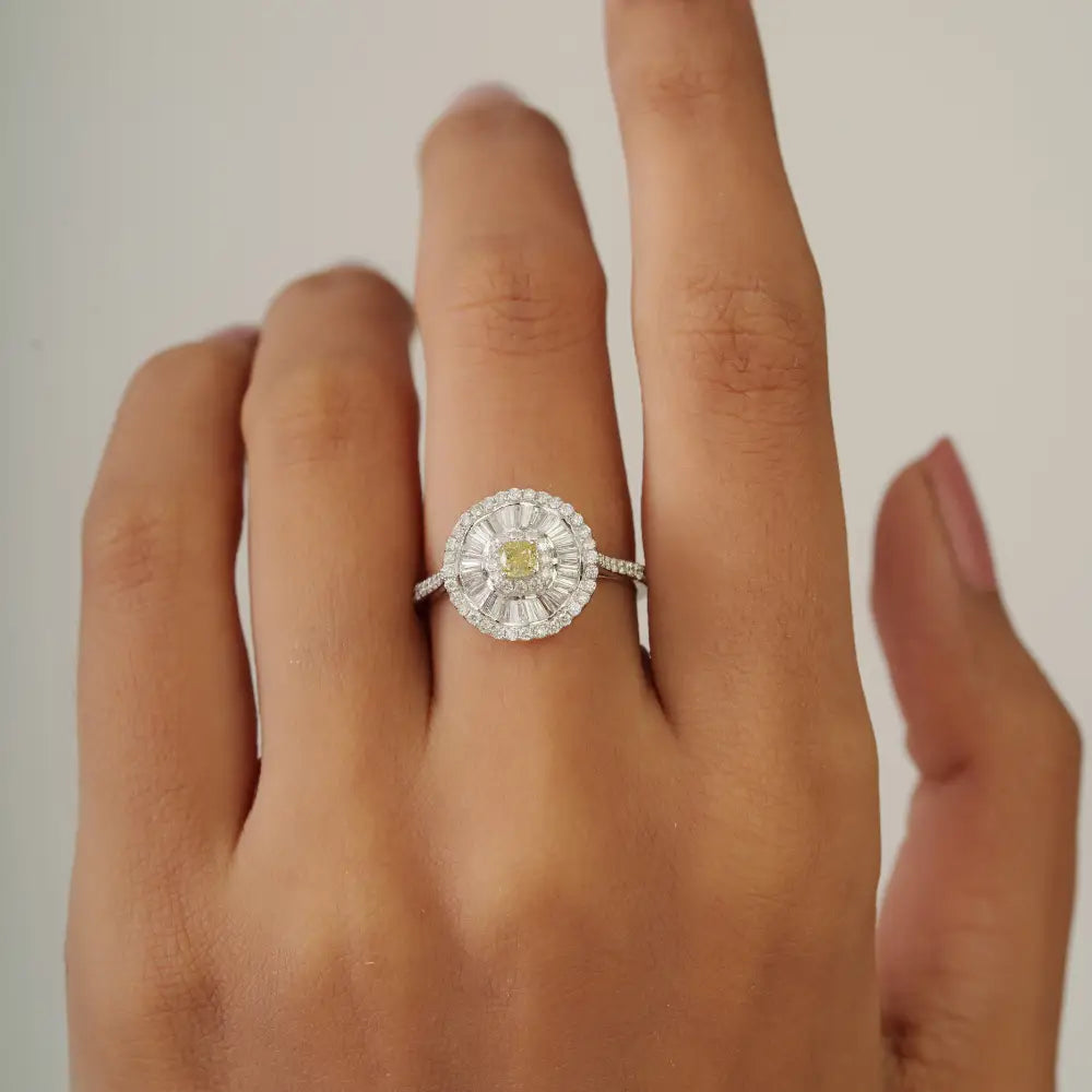 Sparking Bridal Jewelry Natural Diamond Cluster Statement Ring Pure 18K White Gold