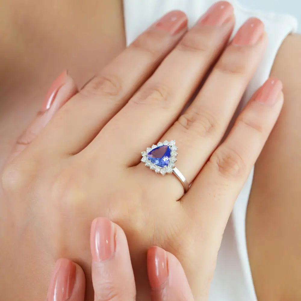 Customized Trillion Cut Tanzanite & Diamond Cluster Ring 18K White Gold Jewelry Supplier