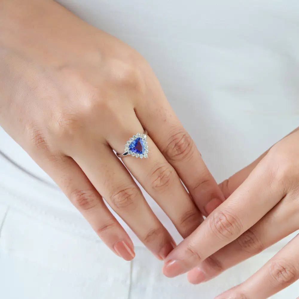 Customized Trillion Cut Tanzanite & Diamond Cluster Ring 18K White Gold Jewelry Supplier