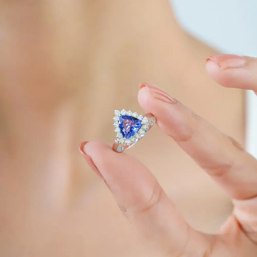 Customized Trillion Cut Tanzanite & Diamond Cluster Ring 18K White Gold Jewelry Supplier