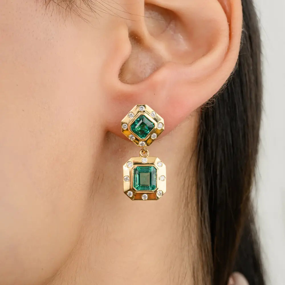 Luxury Jewelry K18 Yellow Gold Natural Emerald & Diamond Dangle Earrings