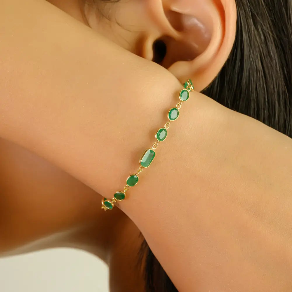 Bezel Set Zambian Emerald Gemstone Fine 18K Yellow Gold Sleek Chain Bracelet Unisex