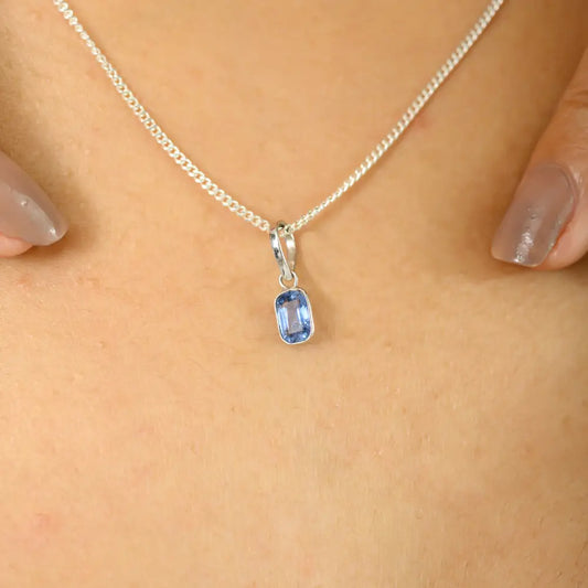 Dainty Minimalist Blue Sapphire Solid K14 White Gold Single Stone Pendant Everyday Jewelry