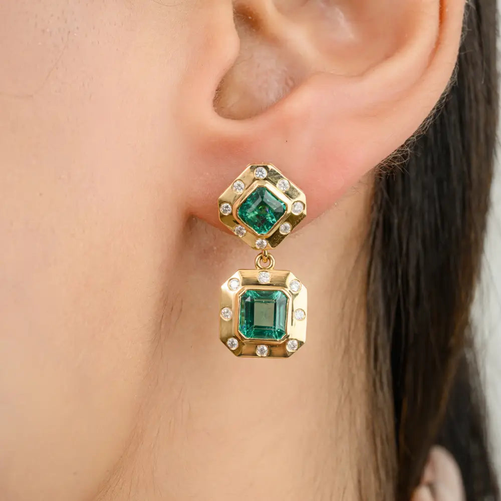 Luxury Jewelry K18 Yellow Gold Natural Emerald & Diamond Dangle Earrings