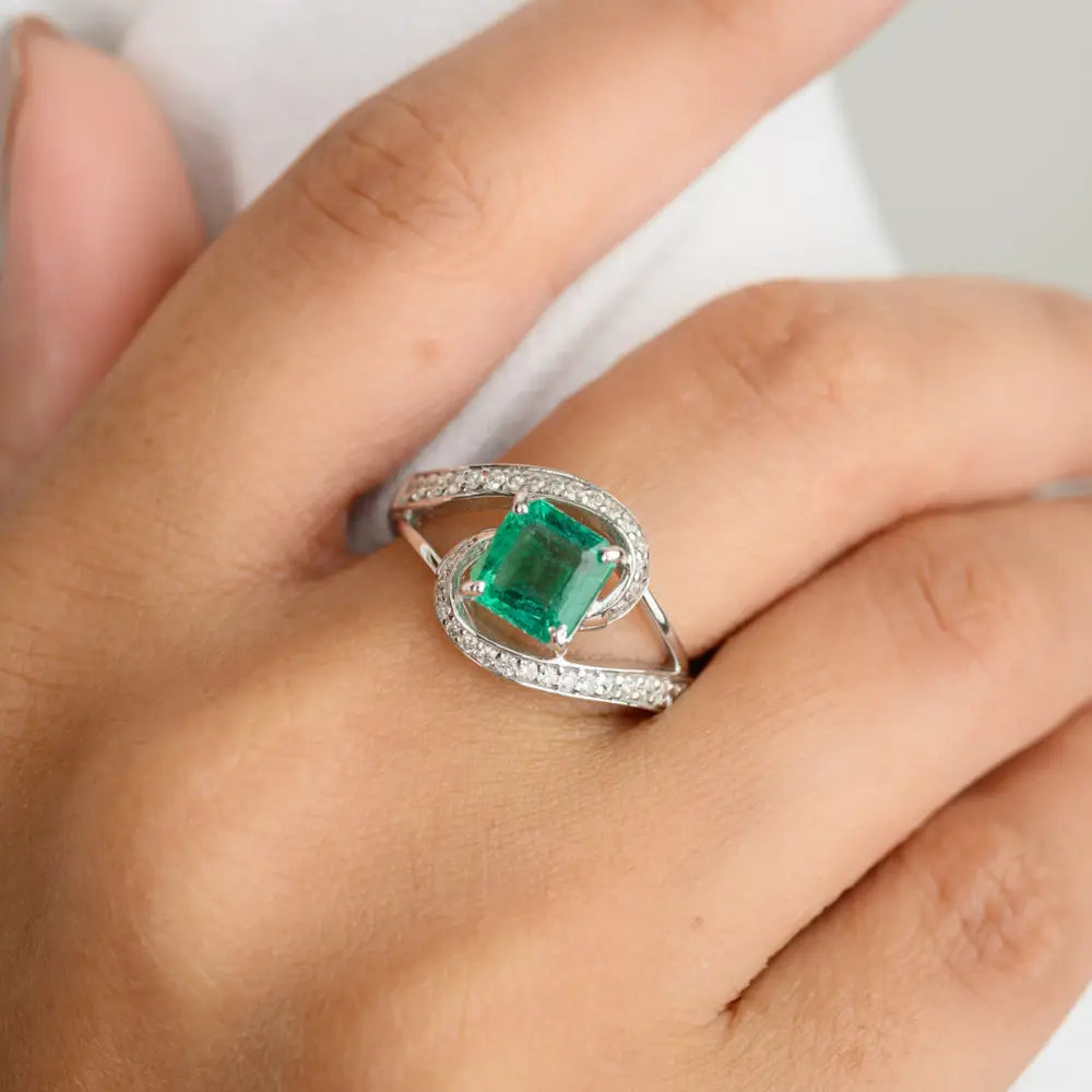 High Quality Products Cushion Emerald & Round Diamond Solid Gold Fine Ring