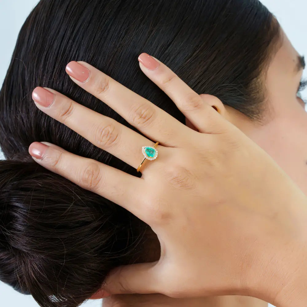 Minimal Emerald & Diamond K18 Solid Yellow Gold Pear Shape Halo Ring Customized Jewelry