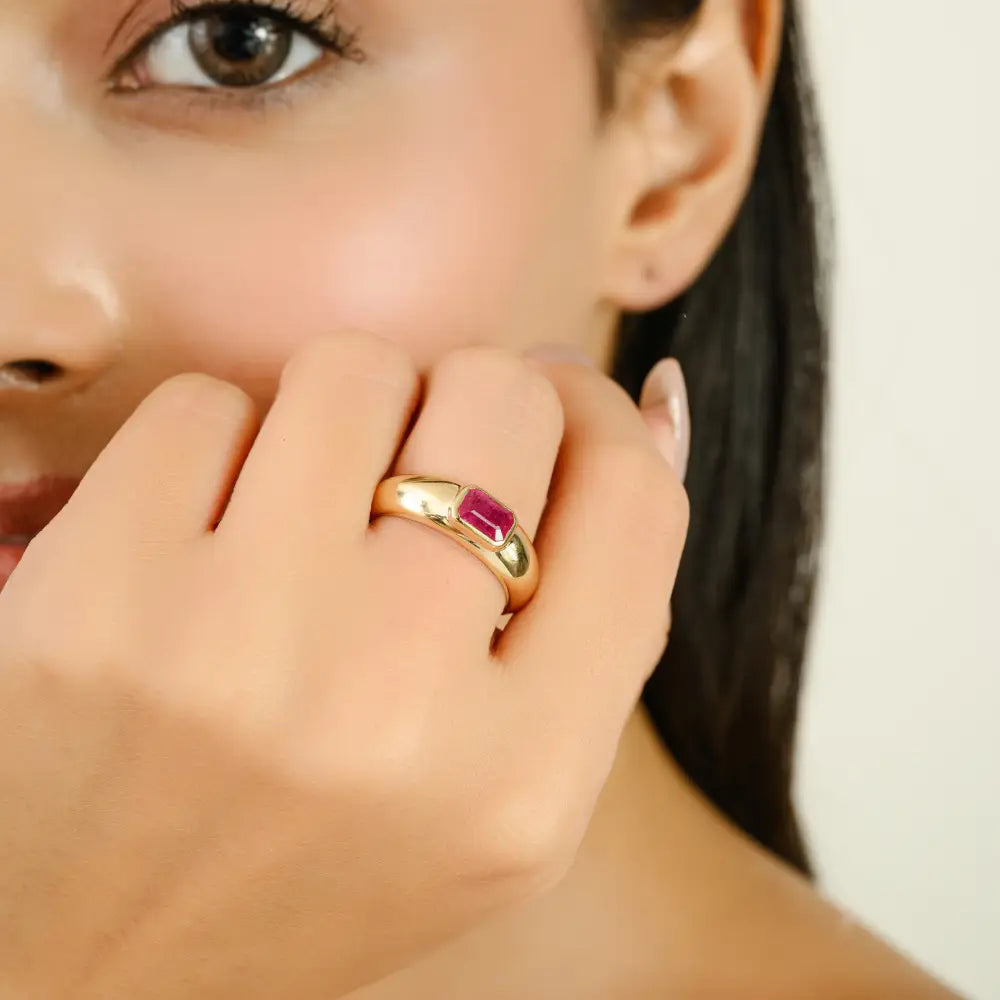 Hot Selling Natural Ruby Gemstone Chunky Signet Ring 14K Yellow Gold Jewelry For Women