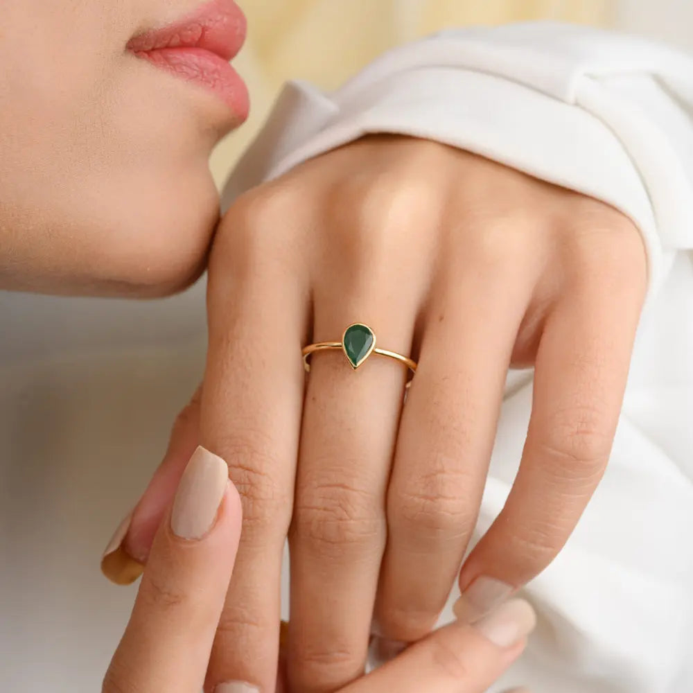 Pear Shape Stone Natural Emerald 18K Solid Yellow Gold Handmade Ring