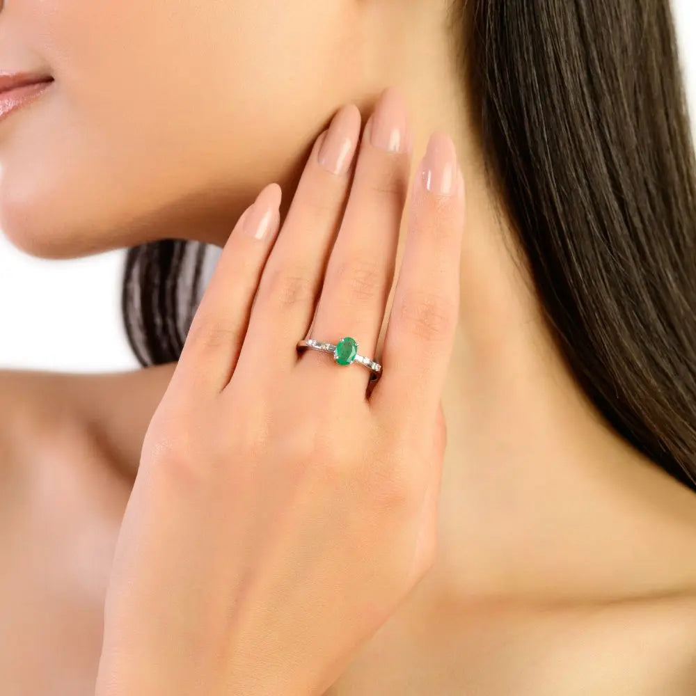 Dainty Oval Cut Emerald Ring Natural Gemstone Solitaire 925 Silver Jewelry for Women