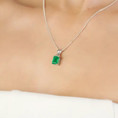 Minimalist 925 Sterling Silver Natural Green Onyx Single Stone Pendant For Women's