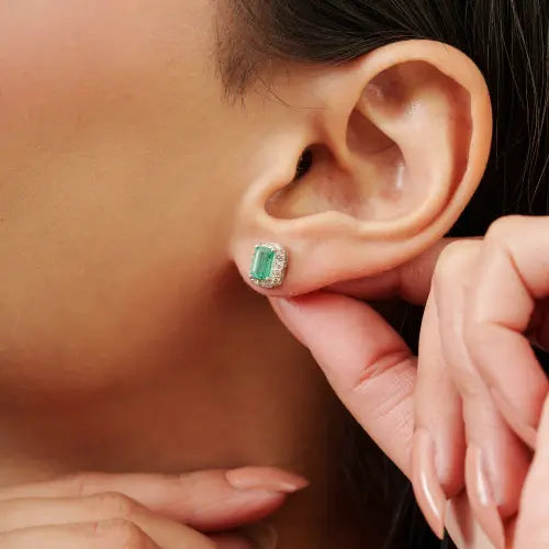 Minimal Design 925 Sterling Silver Natural Emerald & Diamond Halo Studs Fine Earring