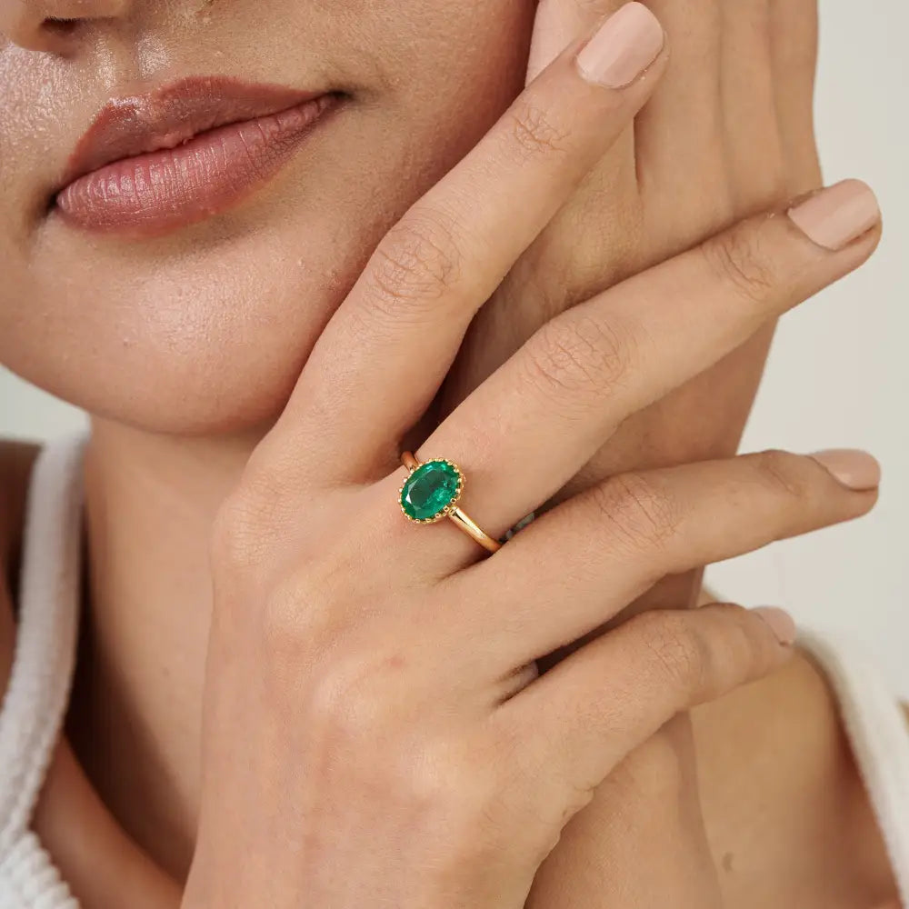 Oval Cut Emerald Solitaire Gemstone Engagement Ring Solid 18K Yellow Gold Fine Jewelry