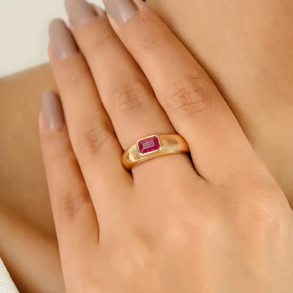 Hot Selling Natural Ruby Gemstone Chunky Signet Ring 14K Yellow Gold Jewelry For Women