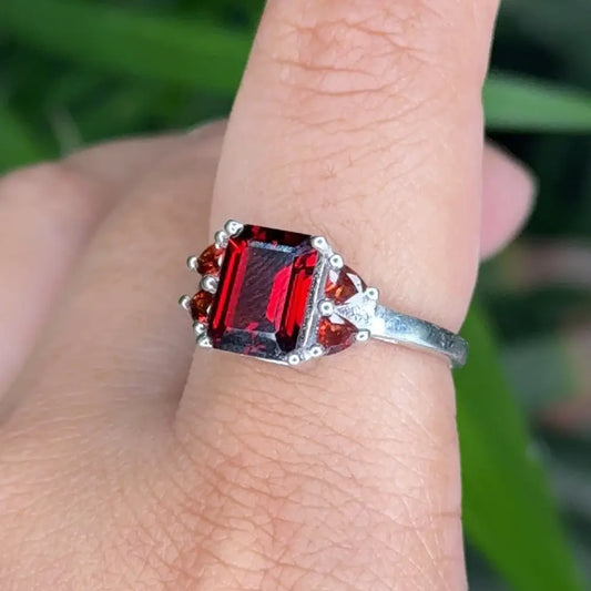 High Grade Jewelry Natural Garnet Engagement Ring Set In 925 Sterling Silver Factory Price