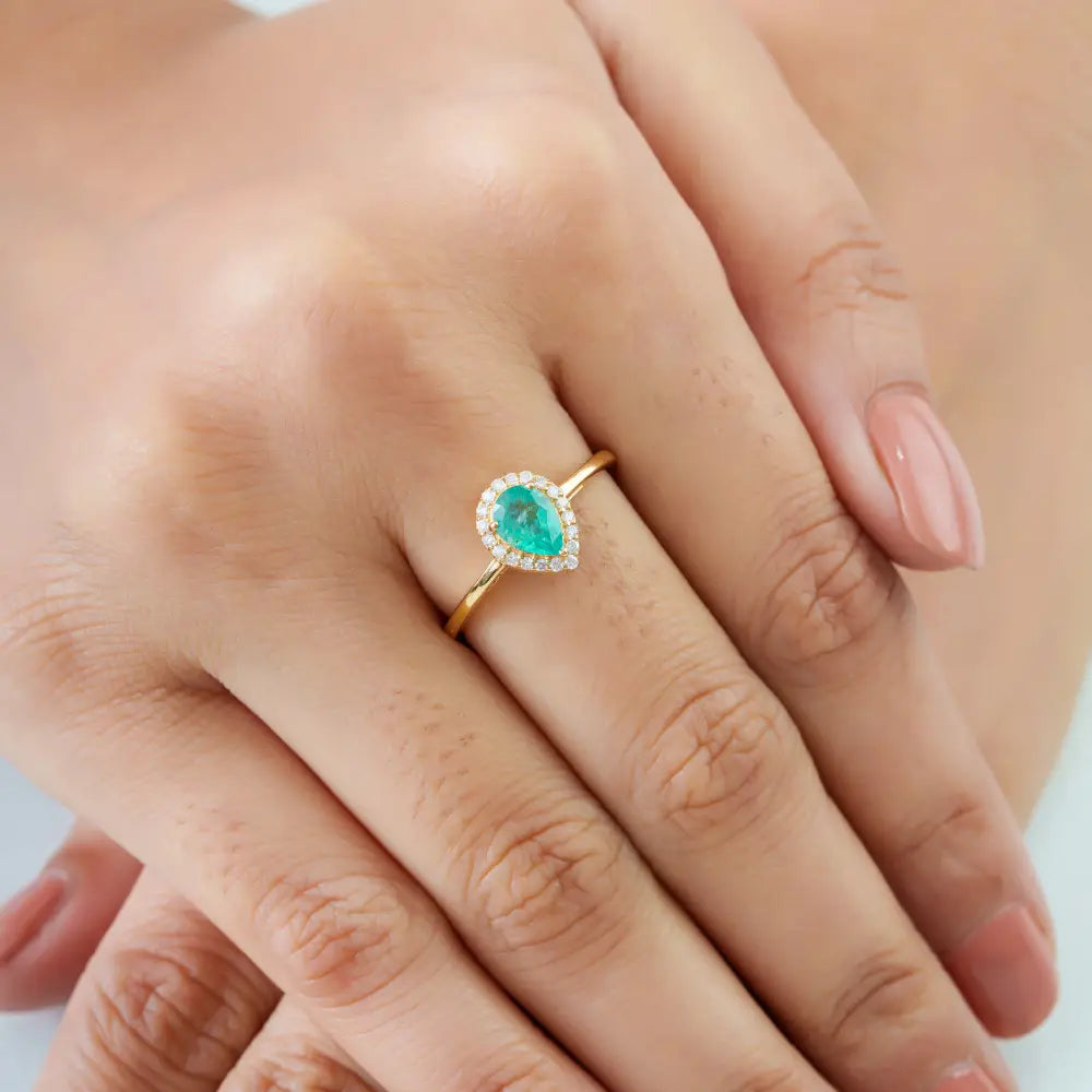 Minimal Emerald & Diamond K18 Solid Yellow Gold Pear Shape Halo Ring Customized Jewelry