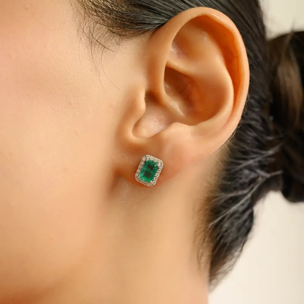 18K Real White Gold Emerald & Diamond Halo Cluster Stud Earrings Everyday Women Jewelry