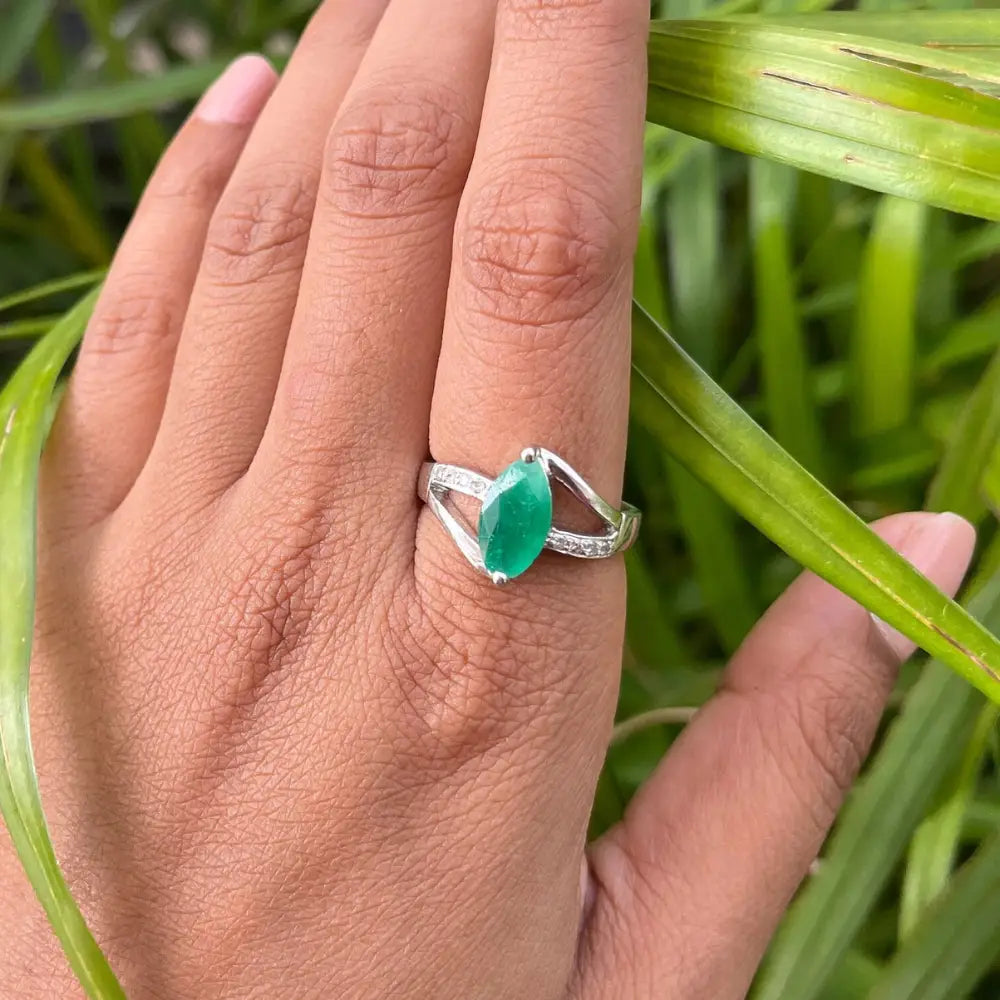 Explore Wholesale Jewelry Marquise Emerald & Round Diamond Promise Solitaire Ring For Unisex Bulk Order